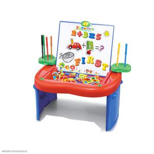 JUGUETE MESA DE APRENDIZAJE CON PIZARRA