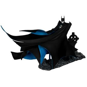 FIGURA BATMAN MCFARLANE YEAR TWO DETALLES EN BLANCO Y NEGRO